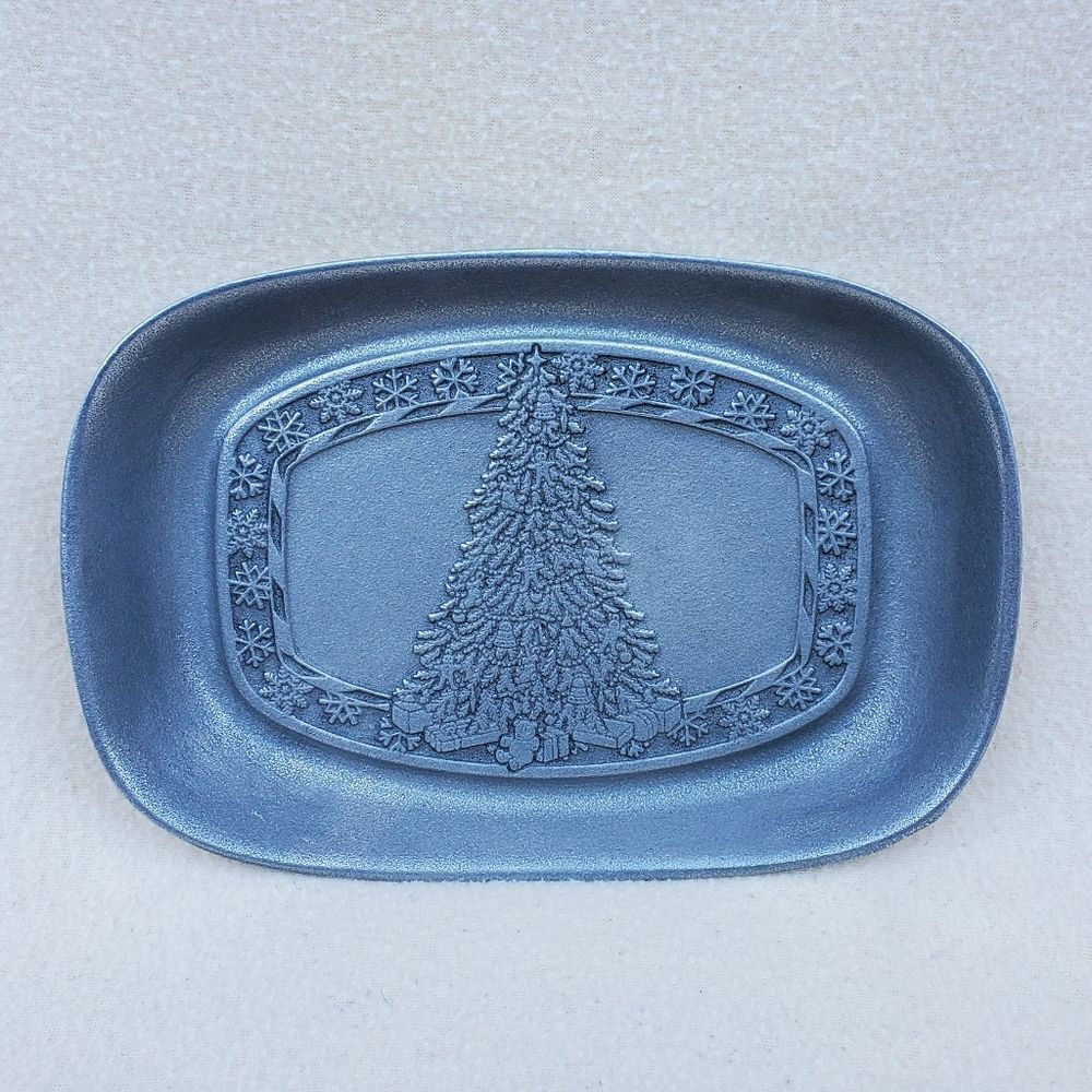 Wilton Armetale Pewter Tree/Snowflake Bread Dish Item #205465